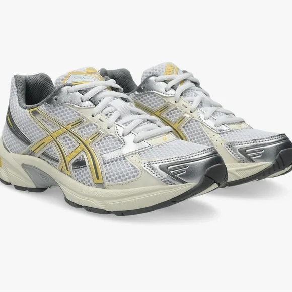 ASICS Gel-1130. Women’s Size 6. Brand new in box with tags still attached. - Picture 3 of 3